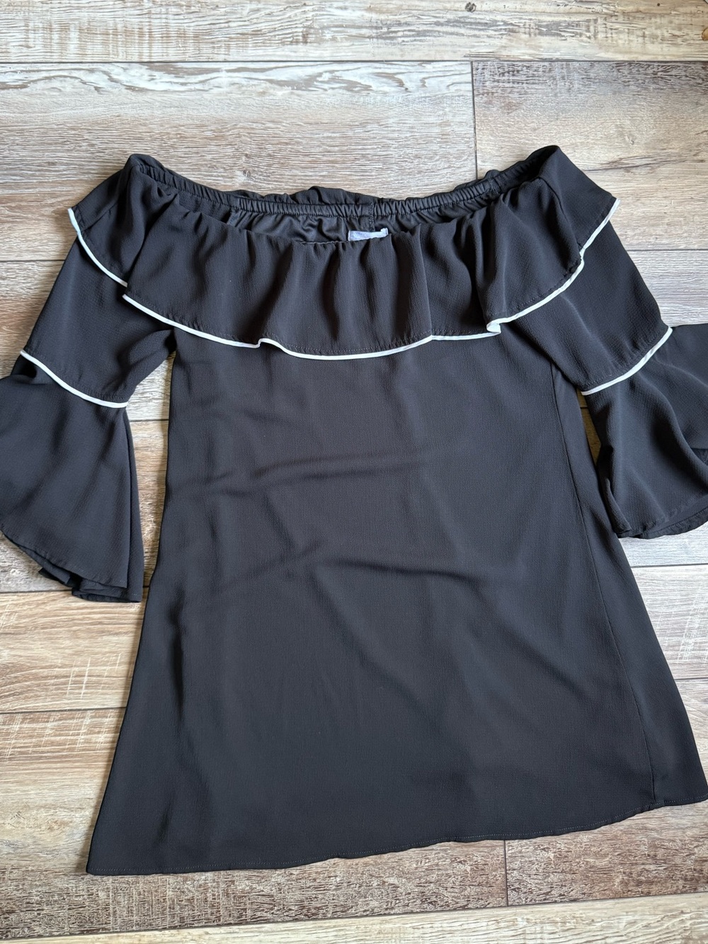 june & hudson Black Off-Shoulder Ruffle Twith White Trim. Dress